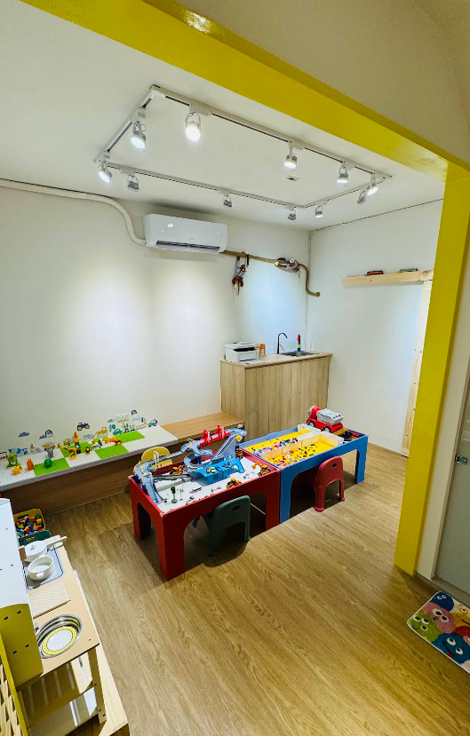 兒童剪髮沙龍照片 7